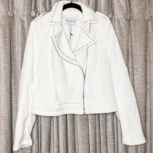 NWT Cupcakes & Cashmere White Studded Asymmetrical Zip Bomber Jacket Size Medium